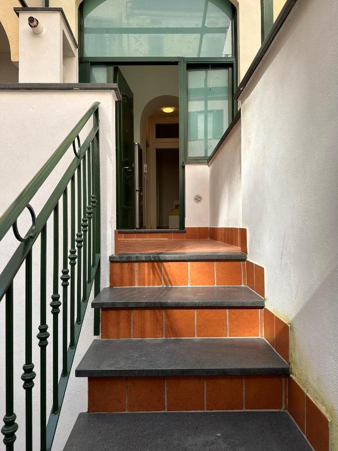 Al Centro Storico Home Salerno Bagian luar foto